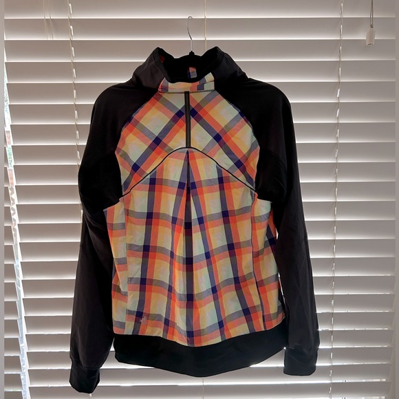 Lululemon I Seawheeze I running jacket I size 10 - Picture 3 of 4